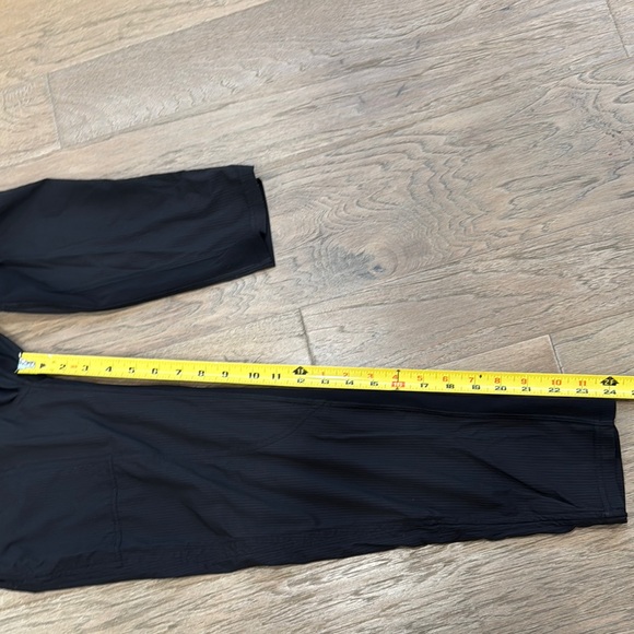Lululemon Dance Studio Mid-Rise Cropped Pant Black Night Size 0 - Picture 6 of 11